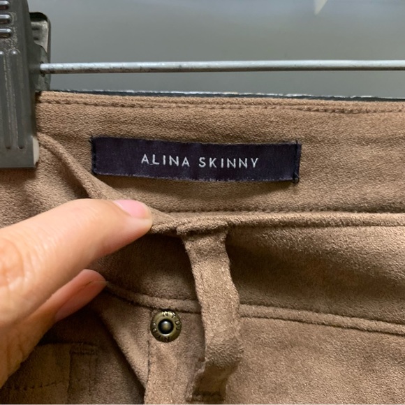 NYDJ Alina Split Hem Faux Suede Ankle Skinny Pants Size 10 - Picture 6 of 10